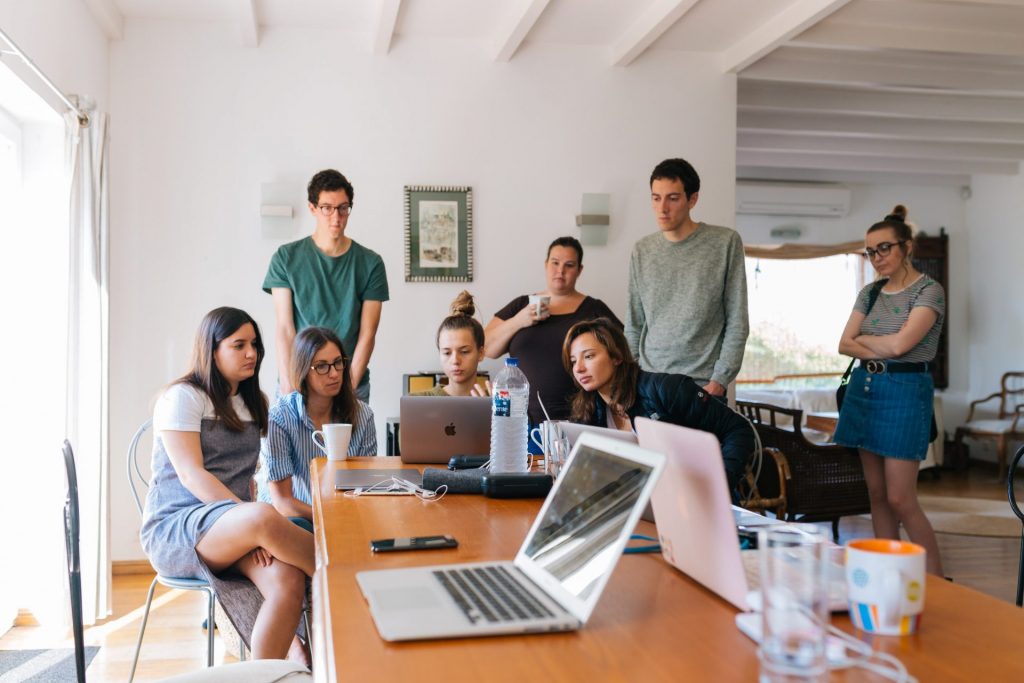 stage bénévolat pour une profession créative